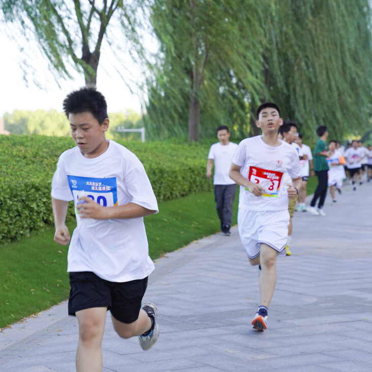 瑞火体育「共筑奥运梦·瑞火健康跑」百人健康跑活动圆满结束