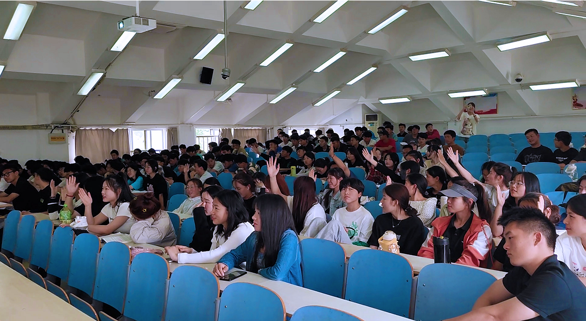 校企合作 | 瑞火体育董事长李春伟走进河南财政金融学院进行专题讲座