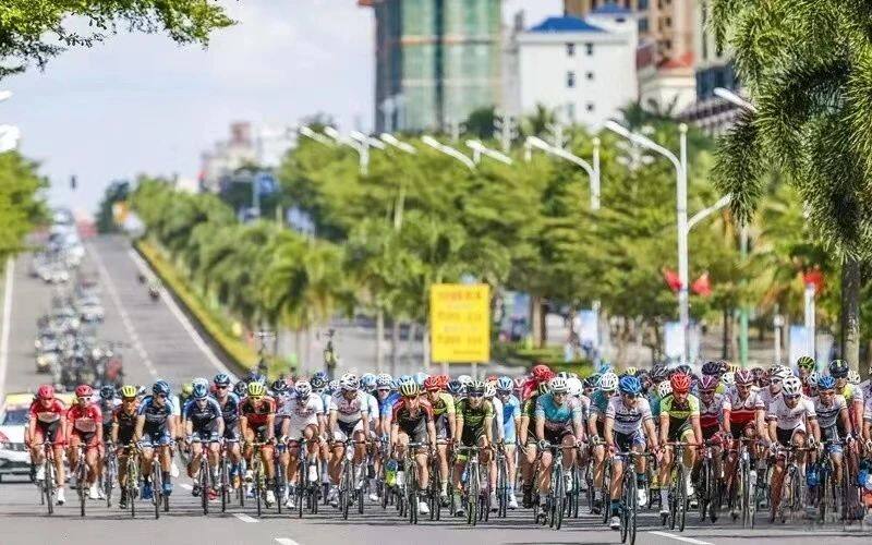 人民日报：培育新业态，打造新场景，探索新模式 激发体育消费新活力