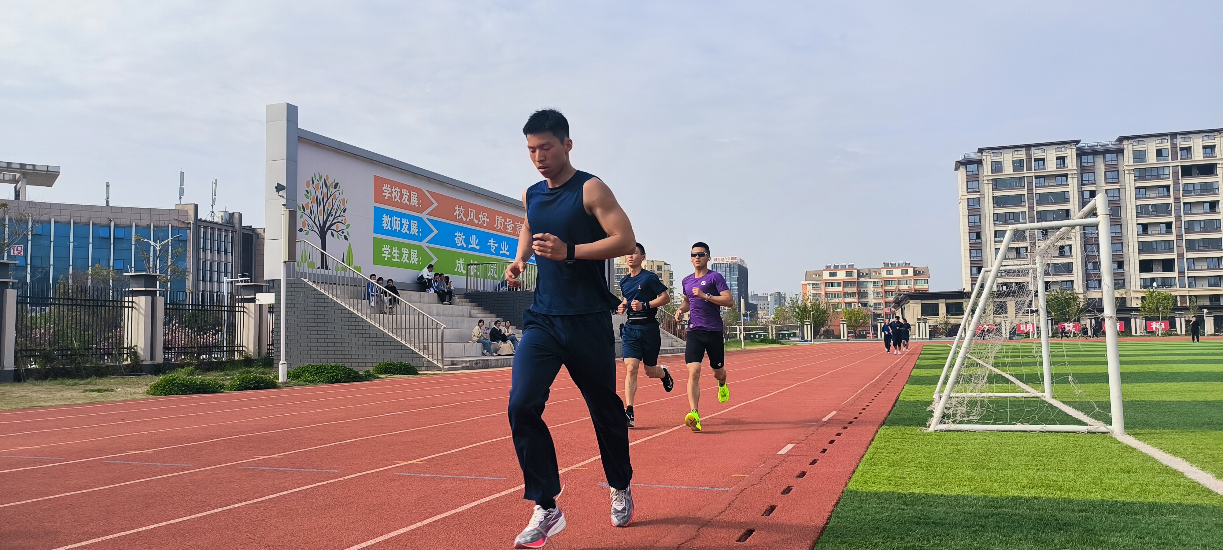 当瑞火红遇见消防蓝：瑞火体育全程助力滨海县消防救援大队政府专职队员5km考核